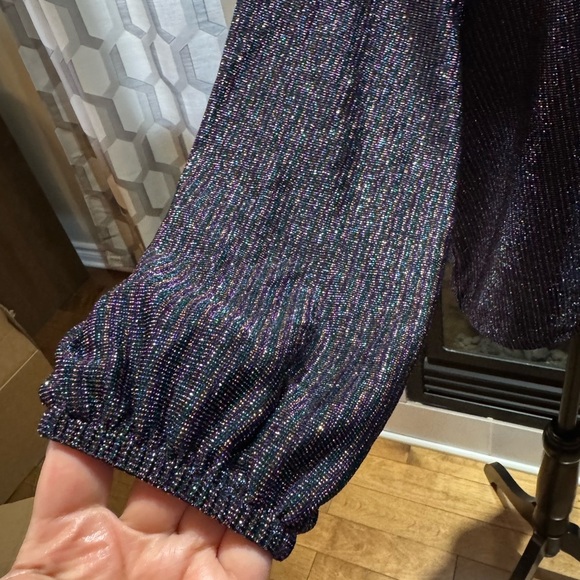 Elegant Black NWOT Women's Top. Top 23” height 24” - Picture 5 of 9